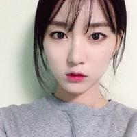 女 耶稣罩我，上帝保我。