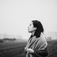 撕 台前幕后，明明是三个