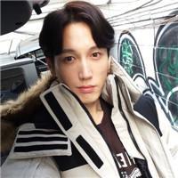 男 你和她有的是大大的太