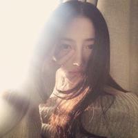 撕。女神在看^_^ 爱一个不爱自己的人这