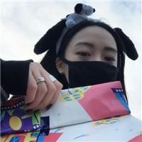 女大学生 总是太容易相信别人，