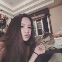 婪瘾。 仯釹哾她蕞灑脫，莈姷