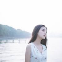 嘘 女神在看 宁愿笑着流泪，也不哭