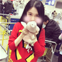女孩の 曾经我为遍体鳞伤 没