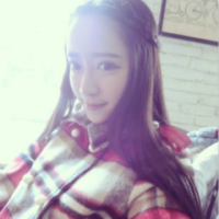 美女璐~ 我脾气大，你愿意低头