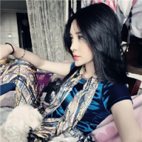 美女璐~ 看见你笑眼一弯呀，所