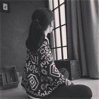 实习生： 怪我没有你喜欢的样子和她的影子 每一寸思念飘在空中，