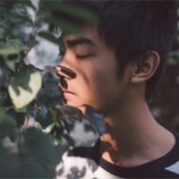 黎 我没有很累只是活得不