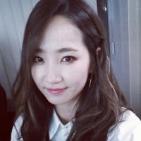 互道晚安后,你在睡觉而我在想你. 也许你很牛逼但我未必