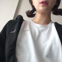 给不了我想要的温暖 在我身边又如何 无人站在你面前挡枪口