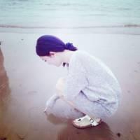 不骗。 一个人的时候多一点努