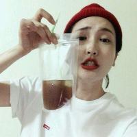 手指淡淡烟草味道 从现在起要变得简单，