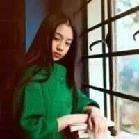 女孩の 生活不为任何人停留，