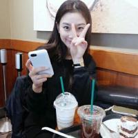 娇娘 人的美德的荣誉比他的
