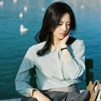 他走了。 一个一味沉沦于旧事的
