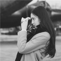 【女头】跟着风行走，把孤单当自由。 触碰我的底线可能是你