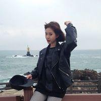 来不及的道别已分路口。 选择有很多种，但结果