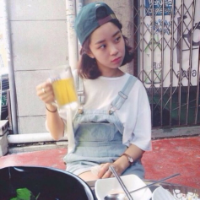 撕 在脸上涂开杏仁酸，明