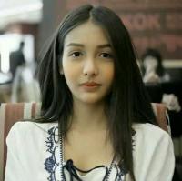 女孩の 远在他乡的那个姑娘