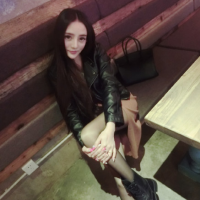 放荡不羁 越难过就越要笑。 别