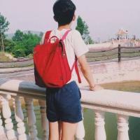 会发光的男神 四周很寂静，我听到心
