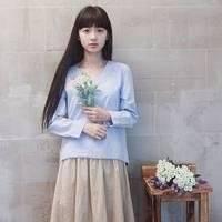 陈昔瞳 轻轻的拂动着我那一点