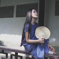 陈昔瞳 轻轻的拂动着我那一点