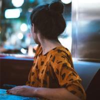 Trustful Hands 热闹都是他们的，与我