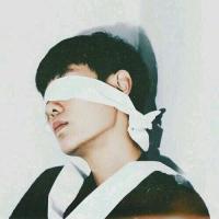 记忆未果 墜入你眼裡的星河。