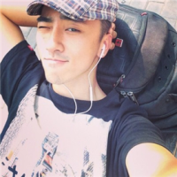 A. 爱护环境，人人有病。