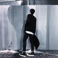 背影 你不理我 我就不理你