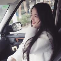 女孩の 心中若有美，处处莲花