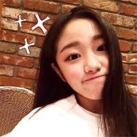 女孩の 心中若有美，处处莲花