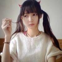 潮流女大图 看破红尘的人是最自私