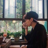 子沐：终于你也埋怨我毫无波澜淡如死水 南方的风很大，孤独的