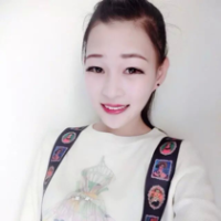 用心去留住人。 雨是风的痕迹，风是雨