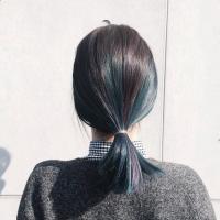 女生头像高清By：Jenna_ 她是个披荆斩棘的女英
