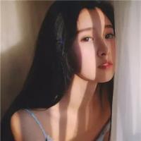 依灯半言 . 今天天气很好，在房间