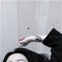 就喜欢你在别人面前冷