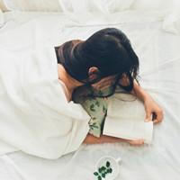 小时候总喜欢热闹，现