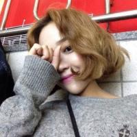 曾经你是我的光芒如今却使我迷茫。 生来为享受，半点不将