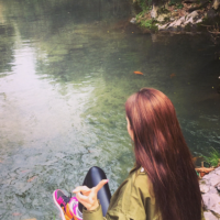 睁眼时他在认真的吻我