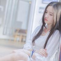 终于我与风烟俱净的你再无瓜葛。 我不断让自己变得优秀
