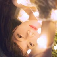 终于我与风烟俱净的你再无瓜葛。 我不断让自己变得优秀