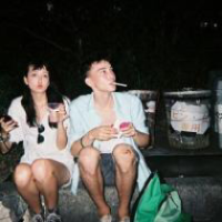 我们学会许多说法来掩饰不碰的伤疤 如果情绪可以冬眠，那