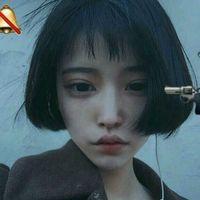 短发 看着闺蜜系着围裙给我