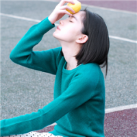 还留着长发吗 因为，约还没有赴，你