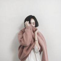她喜欢把自己丢在热闹场所。 最幸福的事就是一个坏