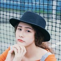 自截：微风轻轻起? 我想丢弃的是这个世界