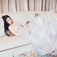 《美女琳》 人是禁不起试探的。